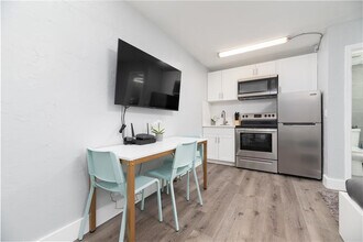 1151 NE 17th Ct in Fort Lauderdale, FL - Building Photo - Building Photo
