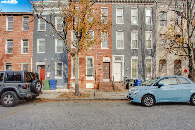 1228 W Lombard St in Baltimore, MD - Foto de edificio