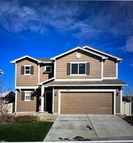 7444 Primavera Ln in Fountain, CO - Building Photo