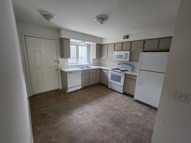 Liberty Woods in Plymouth, MI - Building Photo - Building Photo