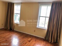 1402 E Baltimore St photo'