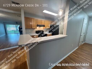 6729 Meadow Creek Dr in Columbus, OH - Building Photo - Building Photo