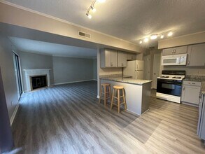 2157 Vaden Village Dr in Chattanooga, TN - Building Photo - Building Photo