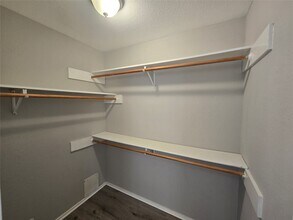 22027 Rockgate Dr in Spring, TX - Building Photo - Building Photo