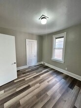 300 E Locust St in Milwaukee, WI - Building Photo - Building Photo