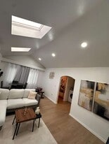 8529 Keokuk Ave in Winnetka, CA - Building Photo