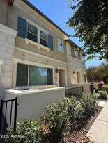 2628 S Voyager Dr in Gilbert, AZ - Building Photo