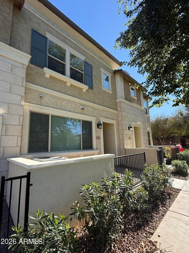 property at 2628 S Voyager Dr