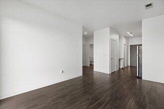 830 N Milwaukee Ave in Chicago, IL - Building Photo - Building Photo