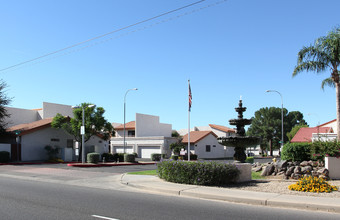 Por Of Fountain Shadows in Glendale, AZ - Foto de edificio - Building Photo