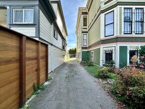 817 Foothill Blvd, Unit 817 foothill Blvd Oakland CA 9466 in Oakland, CA - Building Photo - Building Photo