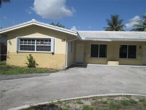 4831 Bayview Dr in Fort Lauderdale, FL - Building Photo - Building Photo