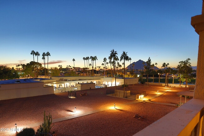 7820 E Camelback Rd in Scottsdale, AZ - Building Photo - Building Photo