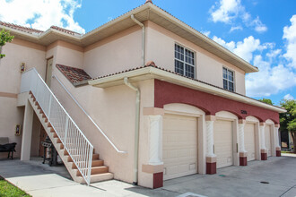 5127-5205 Coronado Pky in Cape Coral, FL - Foto de edificio - Building Photo