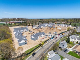 Matinecock Court in East Northport, NY - Building Photo