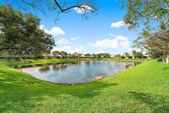 2437 S Coral Trace Cir in Delray Beach, FL - Building Photo - Building Photo