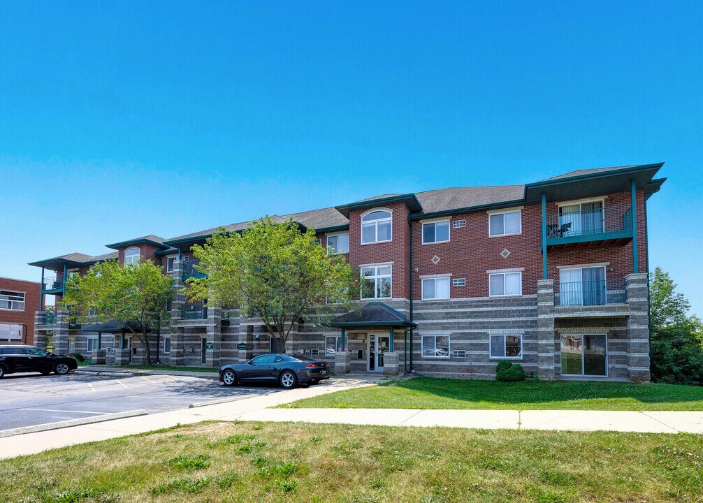 420 College Avenue in De Pere, WI - Foto de edificio