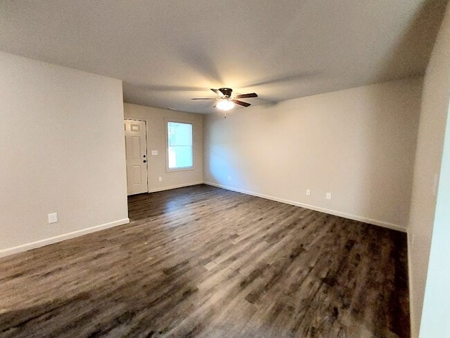 8 Stephanie Dr in Pelzer, SC - Building Photo - Building Photo