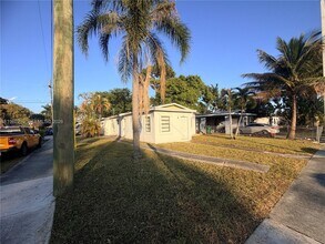 2431 NW 9th St in Fort Lauderdale, FL - Building Photo - Building Photo