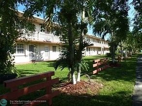 20337 NE 2nd Ave, Unit A-15 in Miami, FL - Building Photo - Building Photo