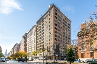 1172 Park Ave in New York, NY - Foto de edificio - Building Photo