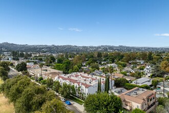 Colfax Villas in North Hollywood, CA - Building Photo - Building Photo