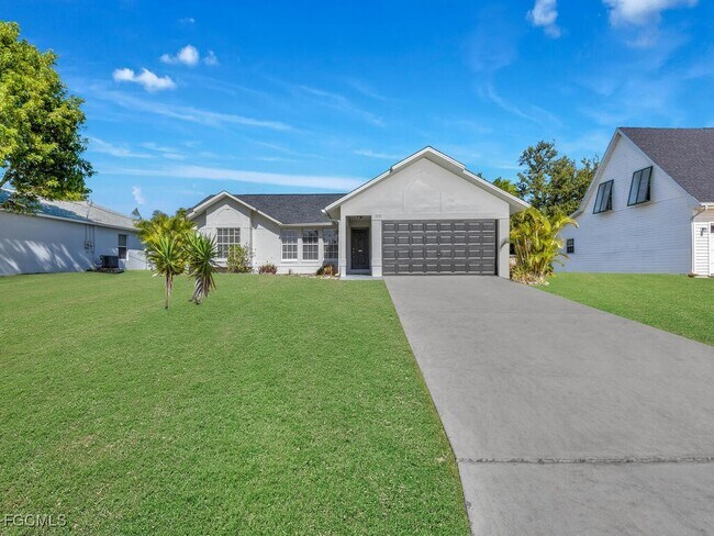 1931 SW 36th Terrace in Cape Coral, FL - Building Photo - Building Photo