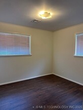 9022 E 35th St in Tulsa, OK - Building Photo - Building Photo