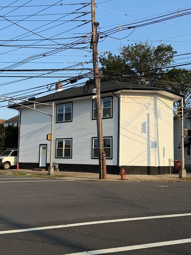 646 Passaic Ave, Unit 1