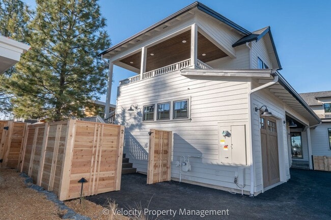 3031 NW Tharp Ave in Bend, OR - Building Photo - Building Photo