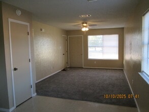 2025 Brandi Ln in Granbury, TX - Foto de edificio - Building Photo