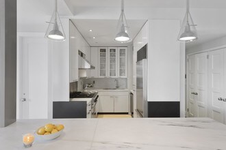 425 Park Ave S-Unit -20-AB in New York, NY - Building Photo - Building Photo