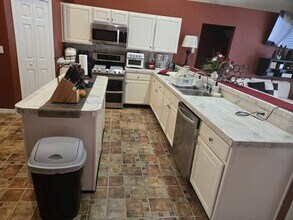 672 Basingstoke Ct in Kissimmee, FL - Building Photo - Building Photo