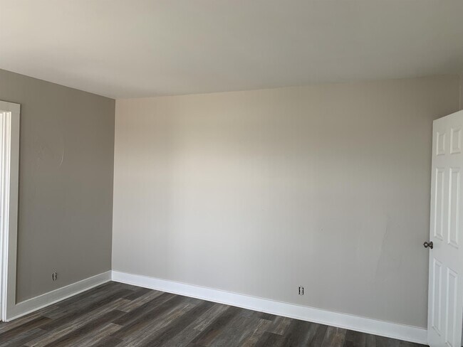 W1694 County Rd H, Unit 2 in New Holstein, WI - Building Photo - Building Photo