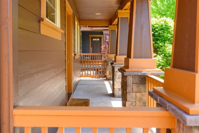 20468 Brentwood Ave in Bend, OR - Building Photo - Building Photo