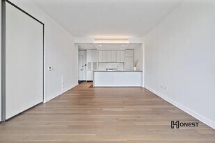 150 Rivington St in New York, NY - Building Photo