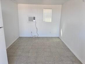 6356 Morongo Rd, Unit 2 in Twentynine Palms, CA - Building Photo - Building Photo