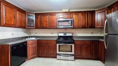 55 Grace St in Jersey City, NJ - Building Photo - Building Photo