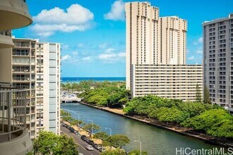 1717 Ala Wai Blvd in Honolulu, HI - Building Photo - Building Photo