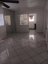 1541 NE 34th Ct, Unit 201 in Oakland Park, FL - Building Photo - Building Photo