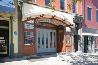 230 Washington St in Hoboken, NJ - Building Photo - Building Photo