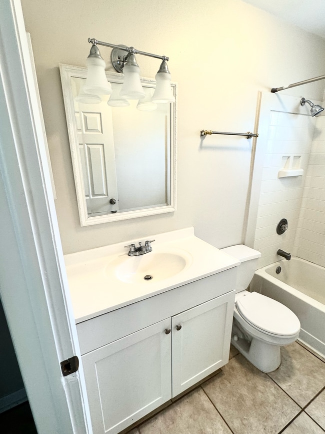 27635 Franklin St in Bonita Springs, FL - Building Photo - Building Photo