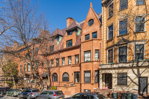 25 Montgomery Pl in Brooklyn, NY - Building Photo