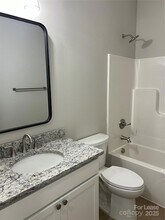 2498 Tatum Rd in Denver, NC - Foto de edificio - Building Photo