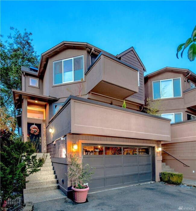 property at 11422 NE 86th St