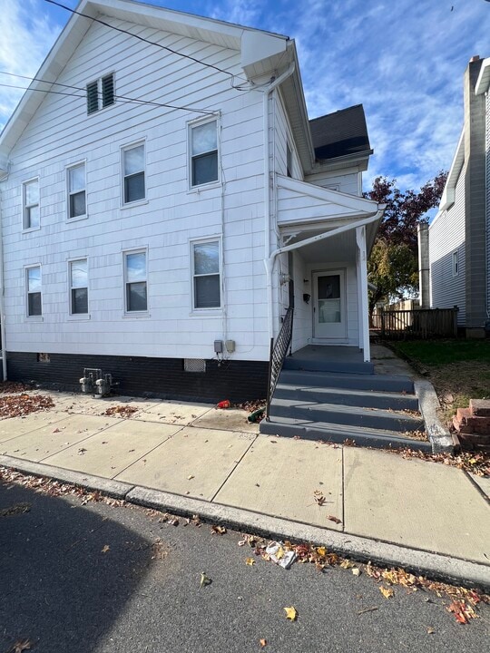 319 Centennial Ave in Hanover, PA - Building Photo