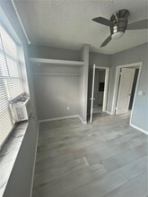 1720 NW 1st Pl in Miami, FL - Foto de edificio - Building Photo