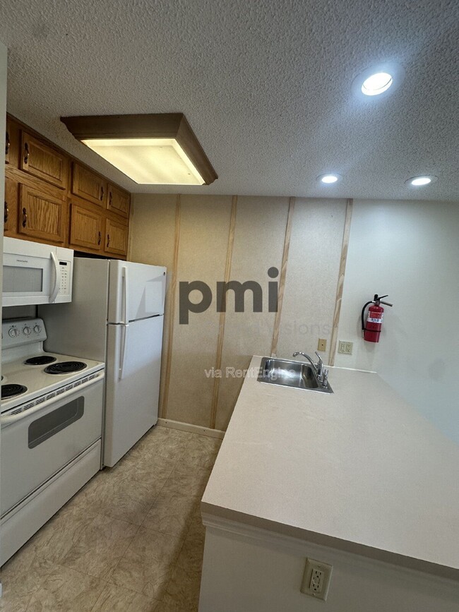 1306 Arthur Ave in Charleston, IL - Building Photo - Building Photo