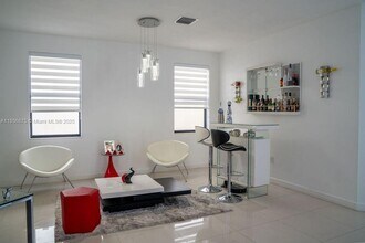3521 W 86th Terrace in Hialeah, FL - Building Photo - Building Photo