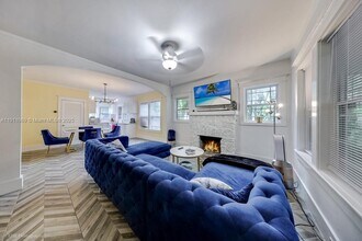 46 NE 43rd St in Miami, FL - Building Photo - Building Photo